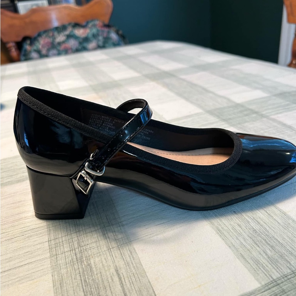 Maddison | Mary Jane Black Patent Shoes | Size 6 | Never worn | 1 1/2in heel - Picture 5 of 8